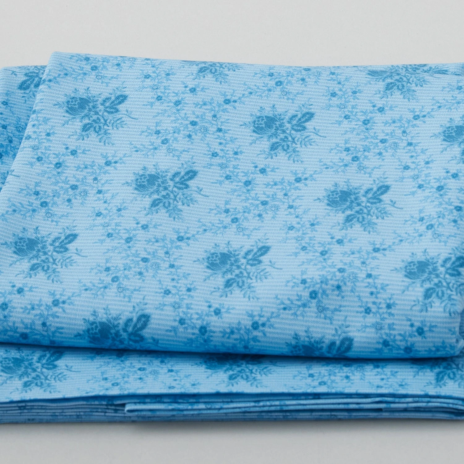 American Beauty Favorites - Trellis Rose Blue 2 Yd Cut 3 American Beauty Favorites - Trellis Rose Blue 2 Yd Cut