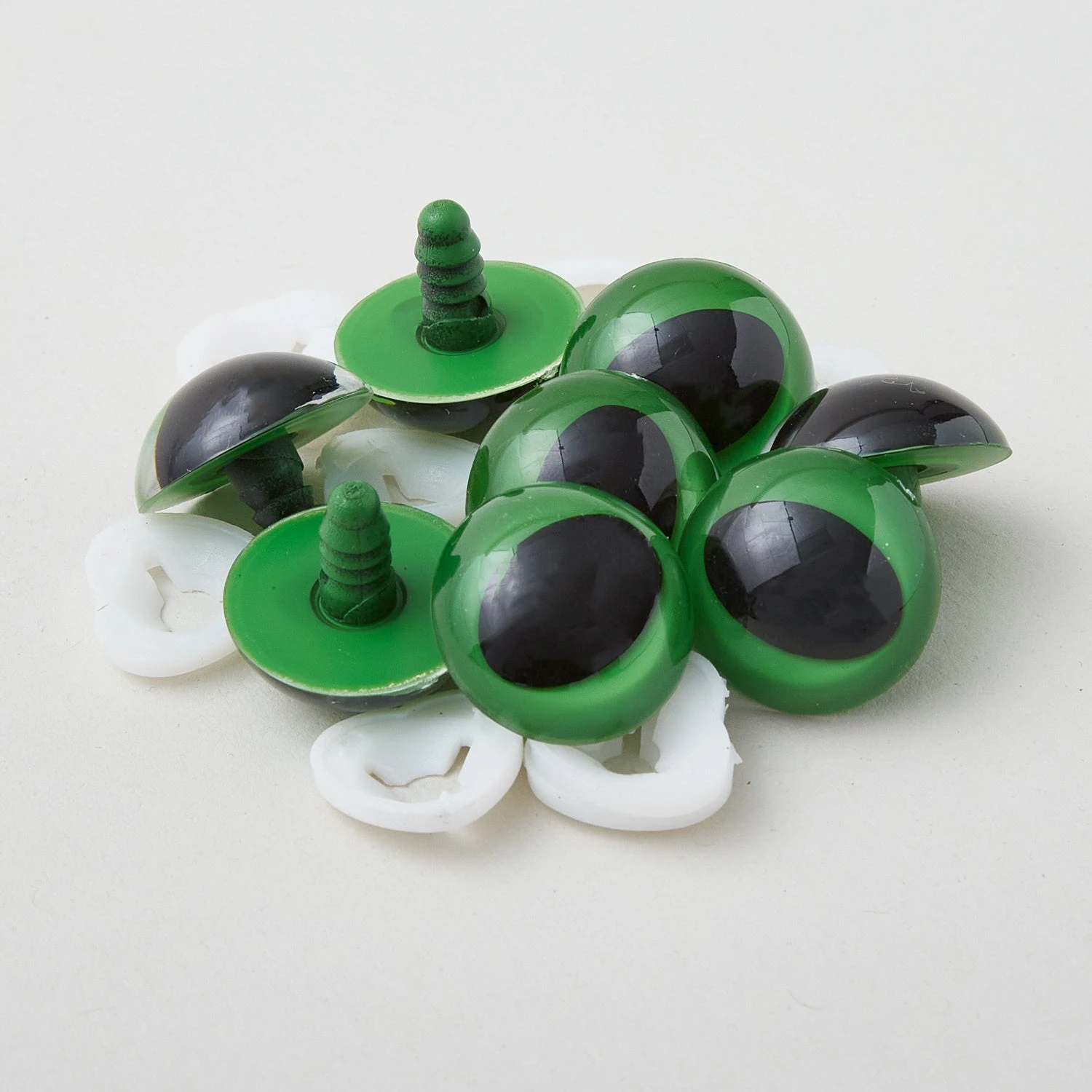 Plastic Slit Pupil Safety Eyes - 21mm Green - 4 Pairs 3 Plastic Slit Pupil Safety Eyes - 21mm Green - 4 Pairs